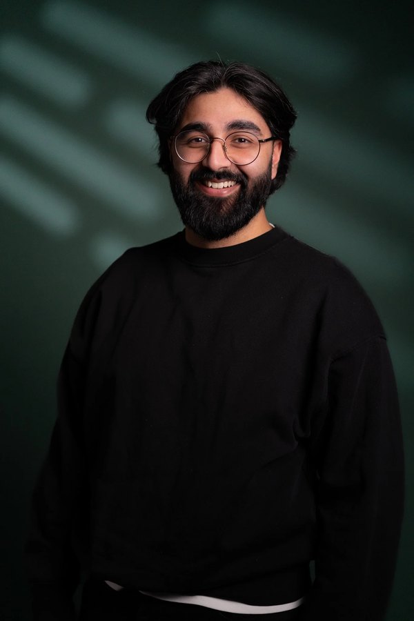 Sukh Singh – Junior Creator hos mojo media